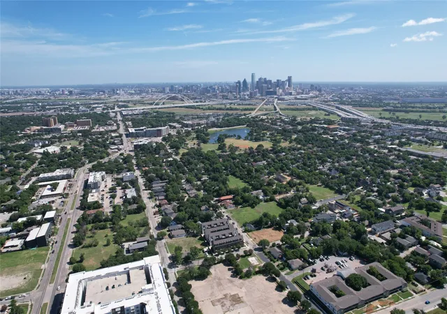 Photo 4 of Land for sale at 211 E Neely St, Dallas, TX 75203 | MLS# 21339488 | Listing updated on 2026-07-28