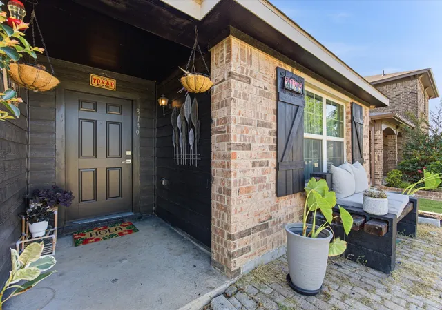 Photo 3 of Single family home for sale at 3149 Spotted Fawn Dr, Fort Worth, TX 76108 | MLS# 21337333 | Listing updated on 2026-08-22
