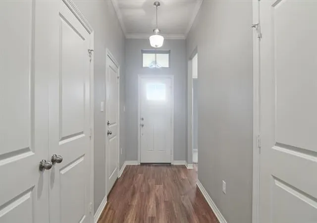 Photo 4 of Sale Pending at 2927 Meadow Brook Trl, Tyler, TX 75701 | MLS# 21334417 | Listing updated on 2026-09-28