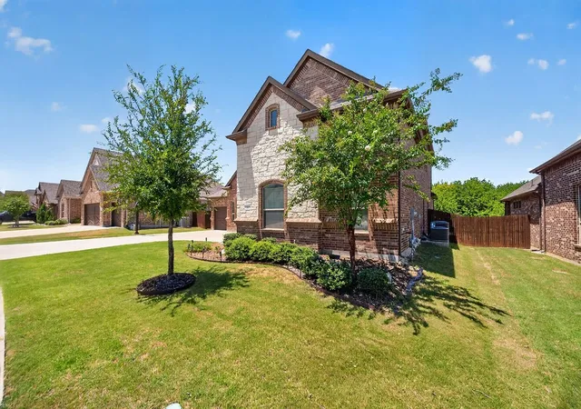 4th image of 1321 Cecilia Ct, Arlington, TX 76002 | MLS# 21339390