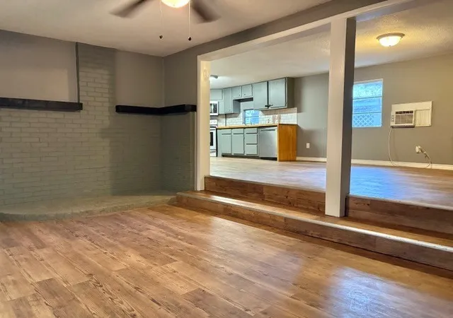 Photo 3 of Single family home for sale at 9553 Amy Dr, Quinlan, TX 75474 | MLS# 21337778 | Listing updated on 2026-10-02