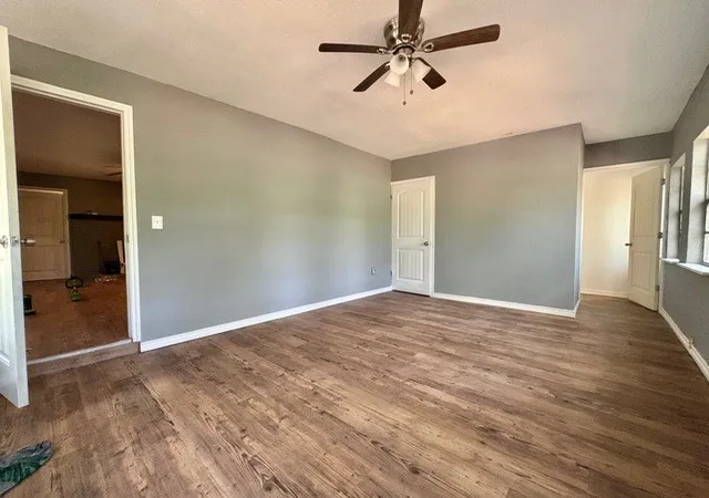 Photo 4 of Single family home for sale at 9553 Amy Dr, Quinlan, TX 75474 | MLS# 21337778 | Listing updated on 2026-10-02
