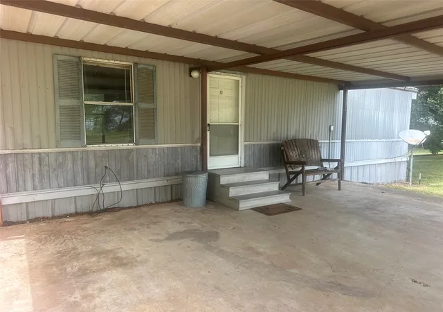 Photo 2 of Sale Pending at 13247 Gholson Rd, Waco, TX 76705 | MLS# 21335022 | Listing updated on 2026-09-02