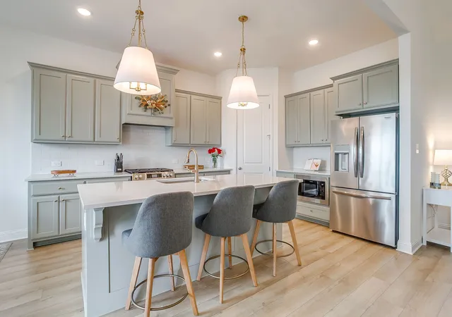 Photo 3 of Single family home for sale at 214 Observation Dr N, Aledo, TX 76008 | MLS# 21339550 | Listing updated on 2026-09-06