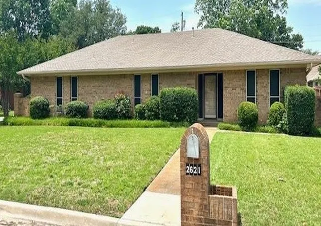 Photo 1 of Single family home for sale at 2621 Picadilly Ln, Denton, TX 76209 | MLS# 21339613 | Listing updated on 2026-08-04