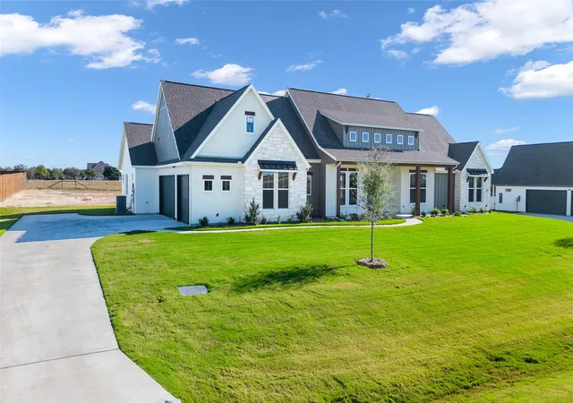 Photo 2 of Single family home for sale at 6440 Mc Chesney Dr, Midlothian, TX 76065 | MLS# 21339596 | Listing updated on 2026-07-24