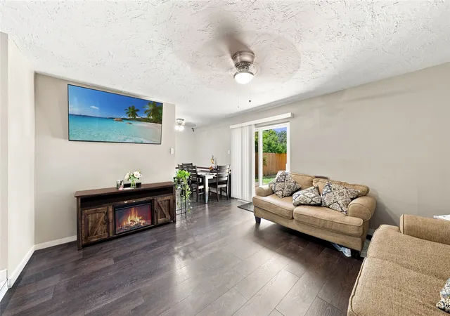 Photo 2 of Single family home for sale at 2621 Burning Tree Ln, Irving, TX 75062 | MLS# 21330917 | Listing updated on 2026-07-27