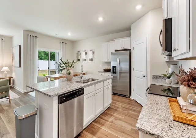 Photo 3 of Single family home for sale at 1304 Wood Vine Dr, Oak Point, TX 75068 | MLS# 21339581 | Listing updated on 2026-08-26