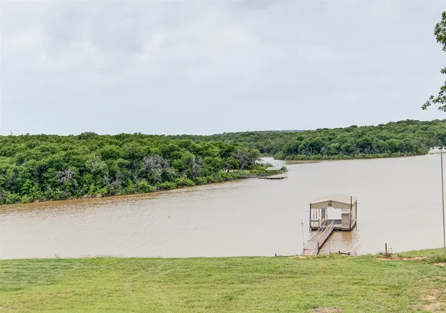 Photo 2 of Single family home for sale at 133 Sunset Bay Pointe Ct, Chico, TX 76431 | MLS# 21339687 | Listing updated on 2026-07-27