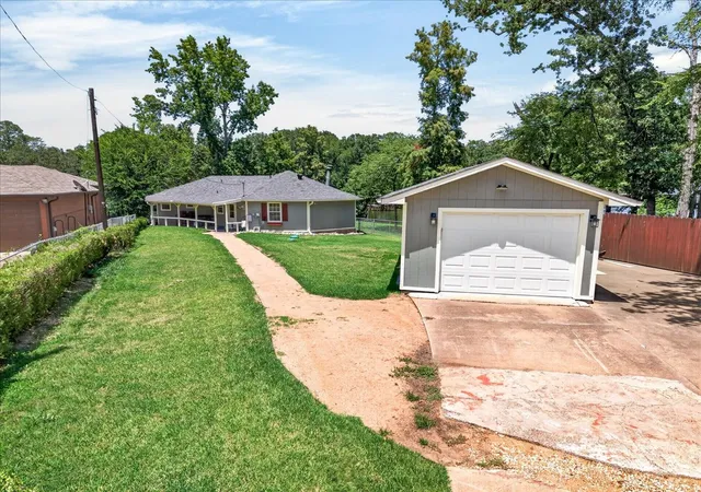 Photo 3 of Single family home for sale at 171 Cedar Elm Rd, Trinidad, TX 75163 | MLS# 21339617 | Listing updated on 2026-10-06