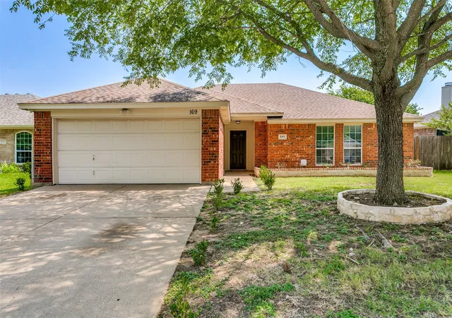 Homes for sale in Crowley, TX | 169 Adams Dr, Crowley, TX 76036 | MLS# 21339630