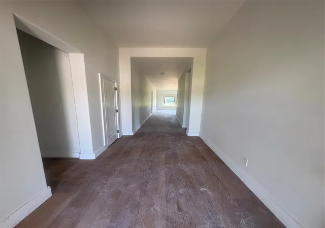 Photo 2 of Single family home for sale at 1033 Salvation Dr, Weatherford, TX 76088 | MLS# 21339733 | Listing updated on 2026-07-24