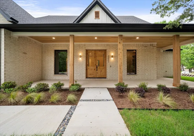 Photo 1 of Single family home for sale at 3001 Rock Rd, Corsicana, TX 75109 | MLS# 21338561 | Listing updated on 2026-10-03