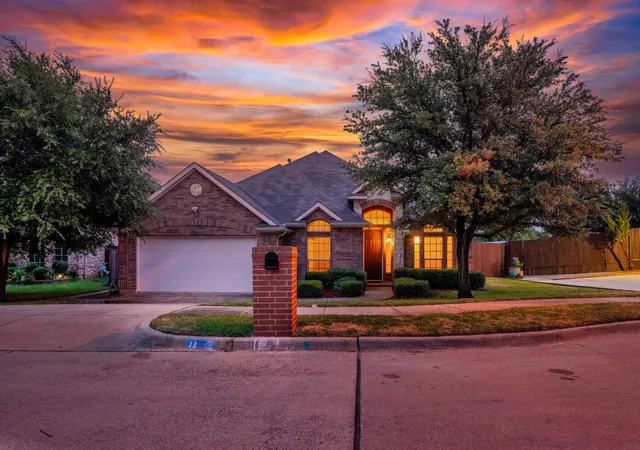 Photo 1 of Single family home for sale at 11 Beechcreek Dr, Fort Worth, TX 76134 | MLS# 21334870 | Listing updated on 2026-08-08
