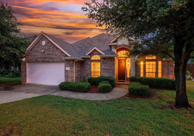 Photo 2 of Single family home for sale at 11 Beechcreek Dr, Fort Worth, TX 76134 | MLS# 21334870 | Listing updated on 2026-08-08
