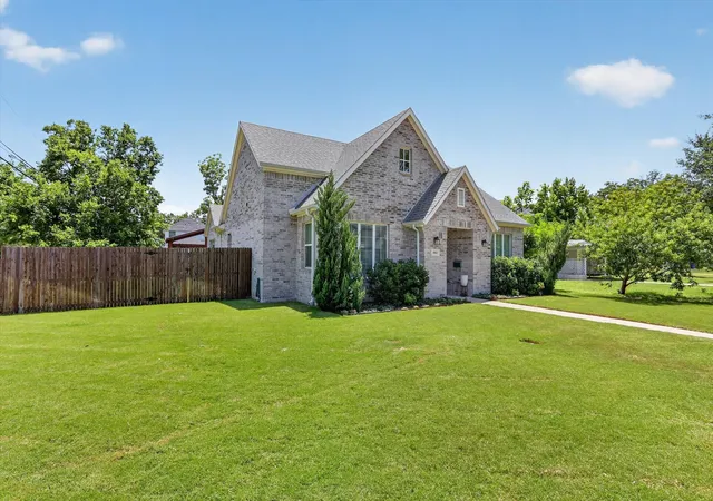 Photo 1 of Single family home for sale at 5801 Aton Ave, Westworth Village, TX 76114 | MLS# 21339792 | Listing updated on 2026-08-08