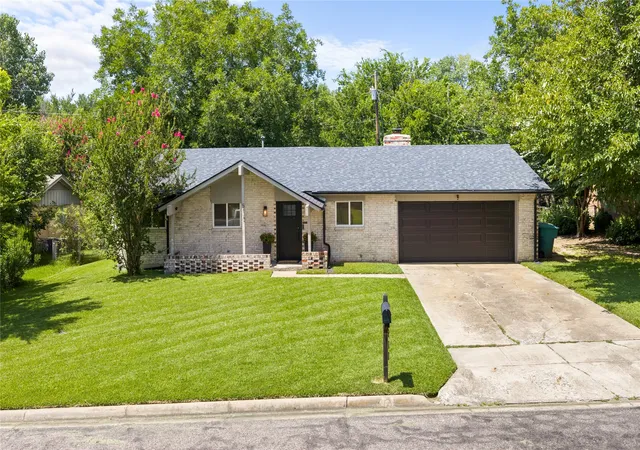 Photo 1 of Single family home for sale at 513 Talley Dr, Sherman, TX 75092 | MLS# 21339611 | Listing updated on 2026-07-24