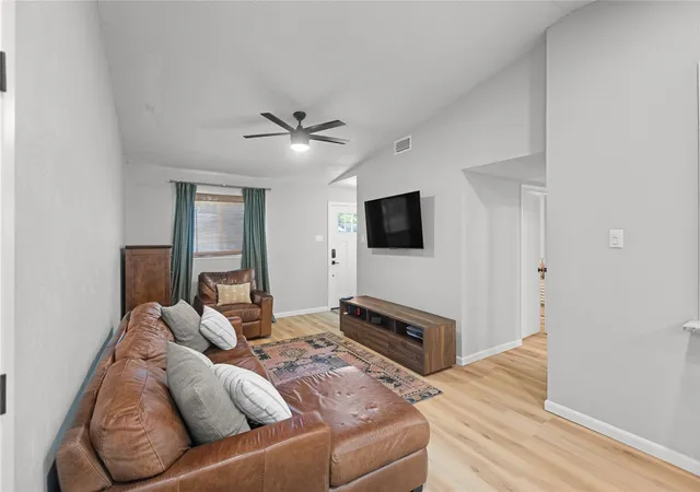 Photo 3 of Single family home for sale at 513 Talley Dr, Sherman, TX 75092 | MLS# 21339611 | Listing updated on 2026-07-24