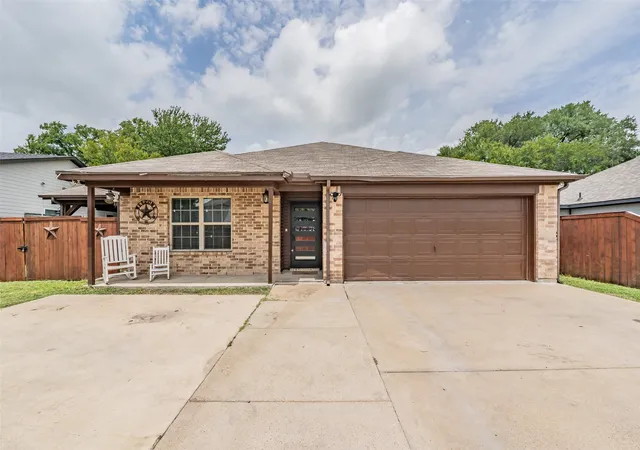 Photo 1 of Single family home for sale at 8015 Leigh Ann Dr, Dallas, TX 75232 | MLS# 21339009 | Listing updated on 2026-07-24