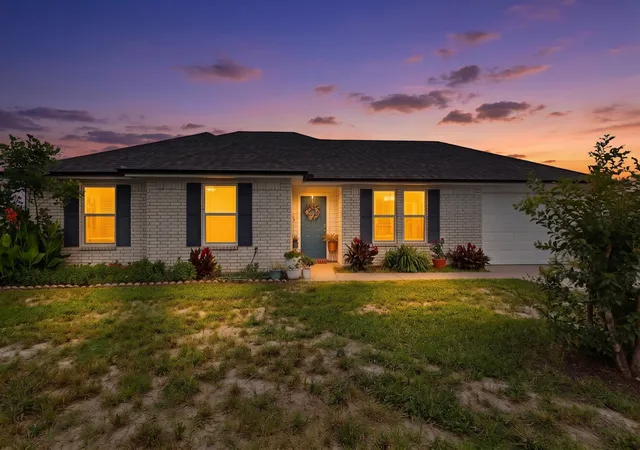 Photo 1 of Sale Pending at 423 Caloway Dr, Palmer, TX 75152 | MLS# 21339887 | Listing updated on 2026-07-23
