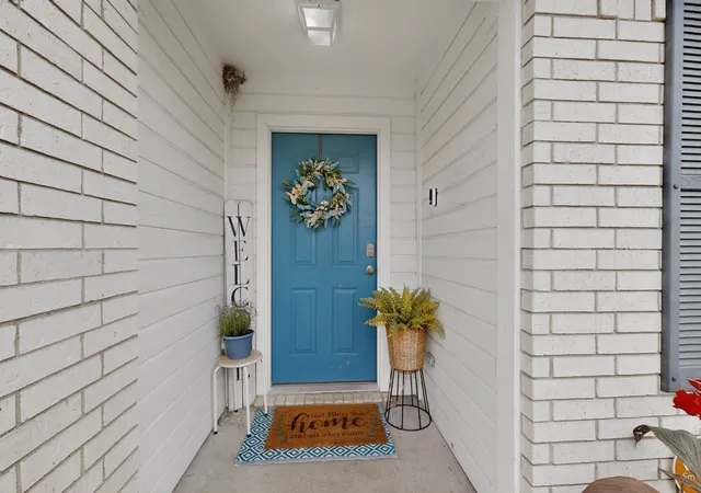 Photo 3 of Sale Pending at 423 Caloway Dr, Palmer, TX 75152 | MLS# 21339887 | Listing updated on 2026-07-23