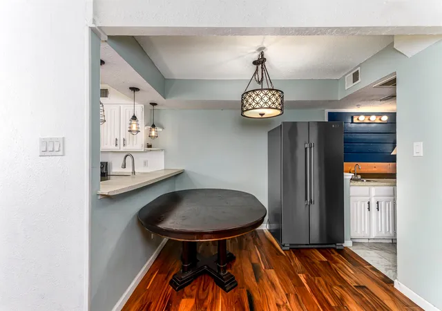 5th image of 1719 Westview Ter, Arlington, TX 76013