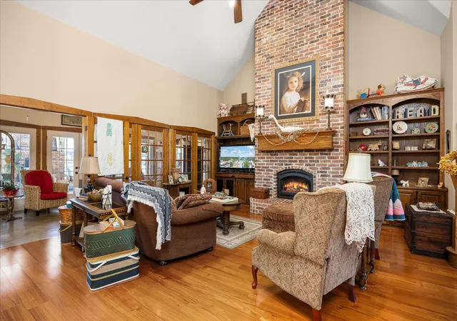 Photo 4 of Single family home for sale at 9001 Sawgrass Ct, Granbury, TX 76049 | MLS# 21338158 | Listing updated on 2026-07-24