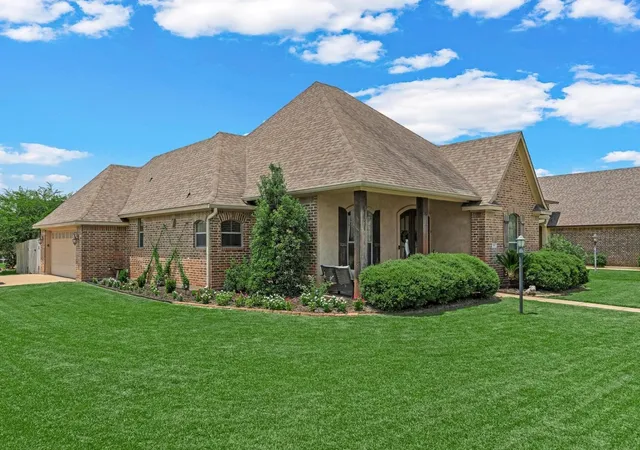 Photo 2 of Sale Pending at 816 Eagles Nest, Haughton, LA 71037 | MLS# 21337291 | Listing updated on 2026-08-31