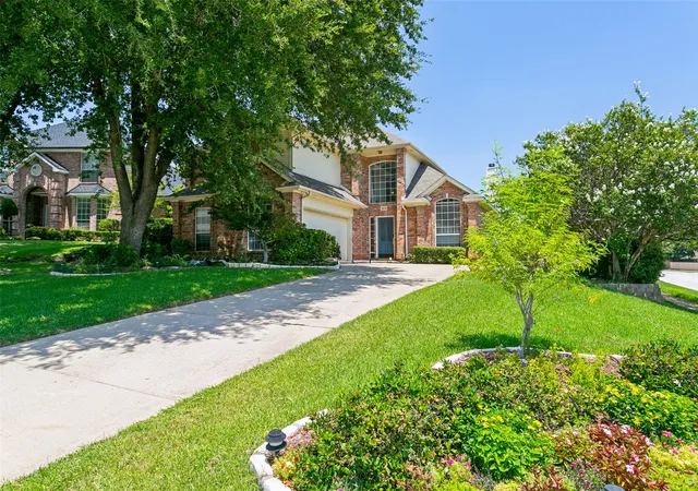 Photo 1 of Single family home for sale at 2616 Wickersham Ct, Grapevine, TX 76051 | MLS# 21337641 | Listing updated on 2026-09-23