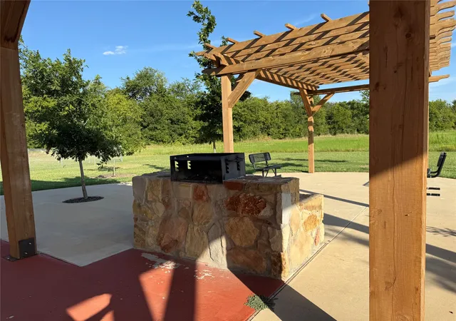 Photo 3 of Single family home for sale at 123 Honey Bee Dr, Cleburne, TX 76031 | MLS# 21337456 | Listing updated on 2026-08-17