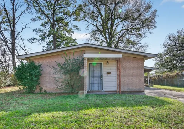 Photo 1 of Single family home for sale at 635 Browning St, Shreveport, LA 71106 | MLS# 21339926 | Listing updated on 2026-07-24
