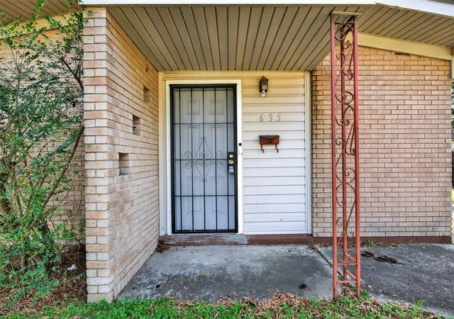 Photo 3 of Single family home for sale at 635 Browning St, Shreveport, LA 71106 | MLS# 21339926 | Listing updated on 2026-07-24
