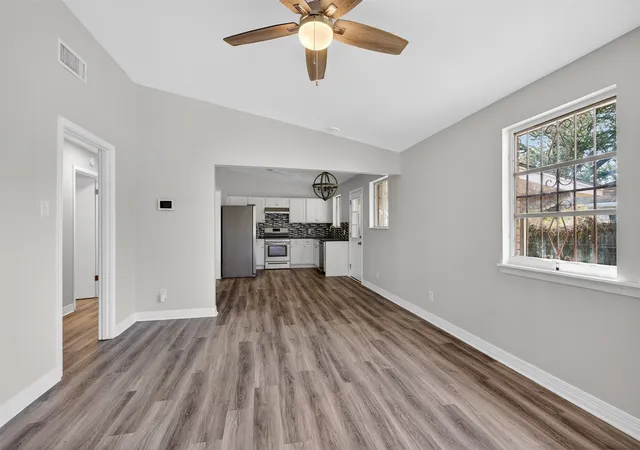 Photo 4 of Single family home for sale at 635 Browning St, Shreveport, LA 71106 | MLS# 21339926 | Listing updated on 2026-07-24