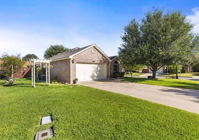 Photo 3 of Single family home for sale at 4902 J I Bruce Dr, Temple, TX 76502 | MLS# 21339632 | Listing updated on 2026-07-24