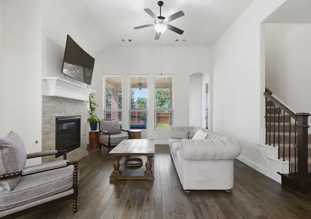 2nd image of 118 Lavender Ln, Wylie, TX 75098 | MLS# 21329935