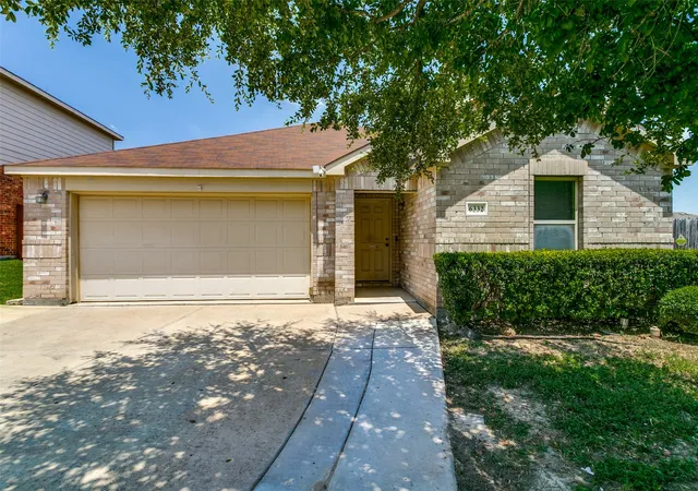 Photo 1 of Single family home for sale at 6332 Maritime St, Fort Worth, TX 76179 | MLS# 21338890 | Listing updated on 2026-09-25