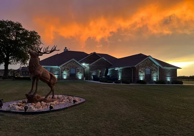 Photo 4 of Single family home for sale at 205 Lavender Ct, Springtown, TX 76082 | MLS# 21338760 | Listing updated on 2026-10-06