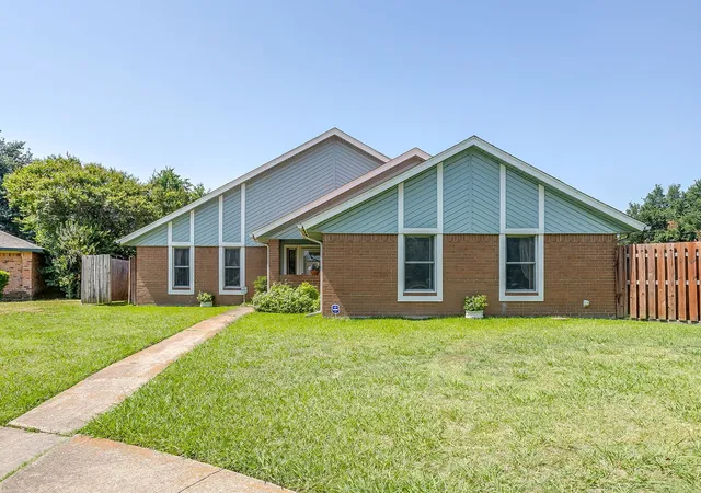 Photo 1 of Sale Pending at 5419 Barcelona Dr, Garland, TX 75043 | MLS# 21338716 | Listing updated on 2026-08-03