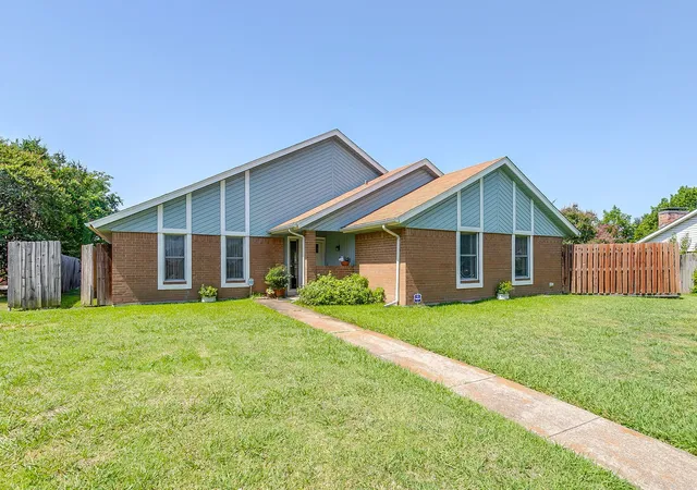 Photo 2 of Sale Pending at 5419 Barcelona Dr, Garland, TX 75043 | MLS# 21338716 | Listing updated on 2026-08-03