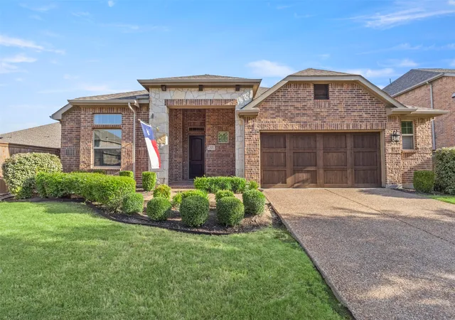 1st image of 820 Wilmington Ln, Aubrey, TX 76227 | MLS# 21332451