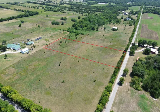 Photo 2 of Land for sale at Na Gordon Rd, Whitewright, TX 75491 | MLS# 21339989 | Listing updated on 2026-07-24