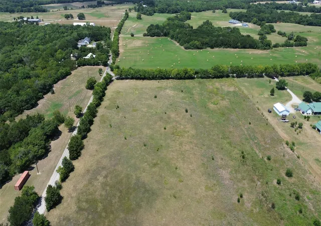 Photo 3 of Land for sale at Na Gordon Rd, Whitewright, TX 75491 | MLS# 21339989 | Listing updated on 2026-10-06
