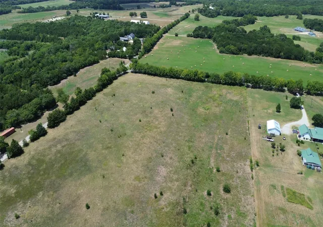 Photo 4 of Land for sale at Na Gordon Rd, Whitewright, TX 75491 | MLS# 21339989 | Listing updated on 2026-10-06