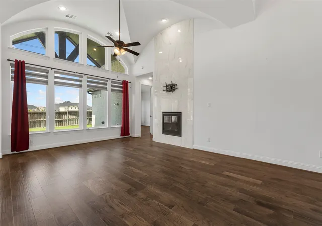 Photo 3 of Single family home for sale at 405 Rock Rose Ln, Wylie, TX 75098 | MLS# 21339738 | Listing updated on 2026-08-19