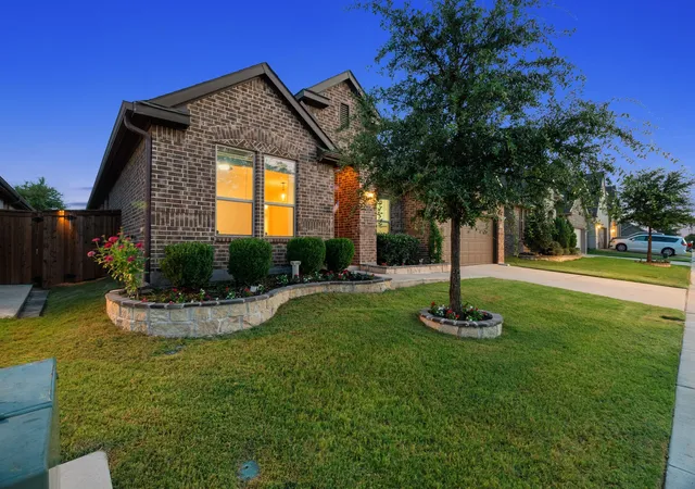 Photo 4 of Single family home for sale at 1833 Sebright Trl, Haslet, TX 76052 | MLS# 21338679 | Listing updated on 2026-10-07
