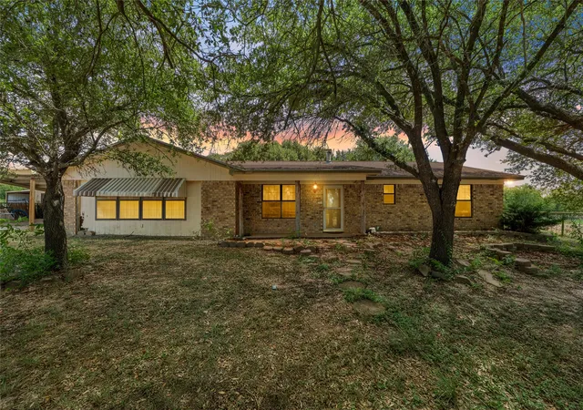 Photo 1 of Single family home for sale at 429 Wildwood Trl, Lorena, TX 76655 | MLS# 21340030 | Listing updated on 2026-07-24
