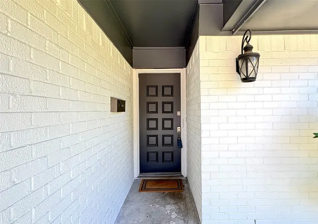 Photo 2 of Single family home for sale at 601 Carpenter Dr, Garland, TX 75040 | MLS# 21339535 | Listing updated on 2026-08-31