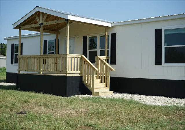 Photo 3 of Sale Pending at 2618 County Road 199, Kaufman, TX 75142 | MLS# 21337001 | Listing updated on 2026-08-30