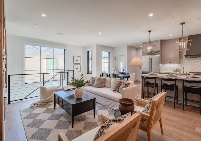 Photo 4 of Condo for sale at 4114 Emerson Ave #2, Dallas, TX 75205 | MLS# 21333581 | Listing updated on 2026-08-05