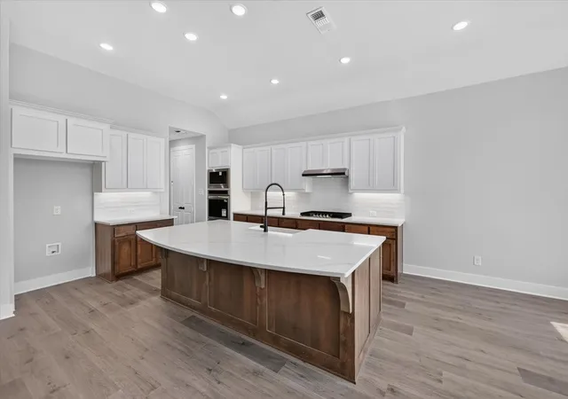 Photo 2 of Single family home for sale at 1625 Thicket Hill Dr, Van Alstyne, TX 75495 | MLS# 21340049 | Listing updated on 2026-09-30